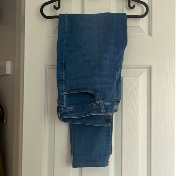✨2for20✨ Uniqlo medium wash jeans - Picture 1 of 12